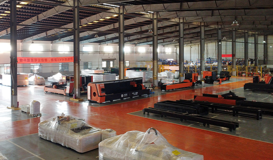 激光切割機生產車間