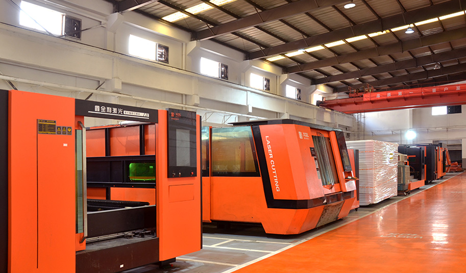 激光切割機生產車間